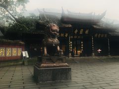 -峨眉山报国寺