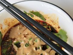 -沈记酸菜牛肉火锅店(九号路店)