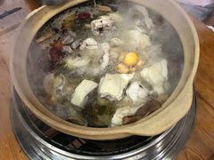 阳山走地鸡-广味炭炉鸡煲(宝业路分店)