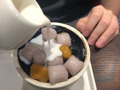 川贝枇杷膏-香港龟正盅 手作糖水甜品龟苓膏(千灯湖环宇城店)