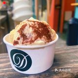 送完上课的间隙，发现了这家满精致的小店