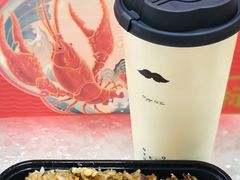-肥肥虾庄·金牌油焖大虾(汉口城市广场店)
