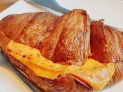 火腿芝士可颂-星巴克(常德友阿国际广场店)