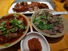 -大众跷脚牛肉馆·非遗传承单位(峨眉山店)