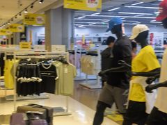 -BIGOFFS 超级折扣(仁恒伊势丹店)