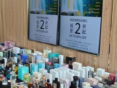 -广州周大福金融中心