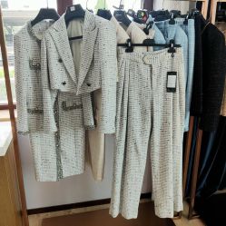 -红领RED COLLAR西装定制体验中心