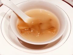 招牌松茸清汤底-洋房火锅(新天地店)