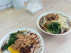 -洪记凉米线(新兴路店)