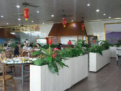 大堂-东江湖游水三文鱼美食城