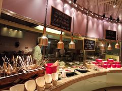 -咖啡苑自助餐厅·中国大饭店