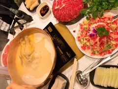 -鲜入围煮花胶鸡海鲜火锅