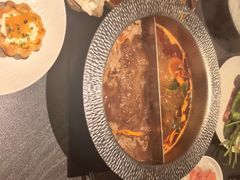 -牛YO寿喜烧·铁板烧和牛火锅自助(市府恒隆店)
