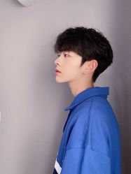 -首脑美发沙龙