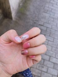 -手牵手美甲