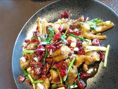 -曼听小寨海鲜烧烤·大连辣炒大王(盖州街店)