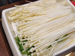 -左庭右院鲜牛肉火锅(金山万达店)