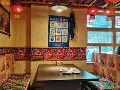 -靠山屯东北农家菜(八龙桥雅苑店)