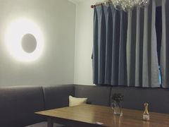 位置-樱花里音乐餐吧·牛扒椰子鸡(东圃店)