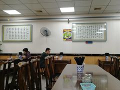 大堂-崇德楼水盆牛羊肉泡馍馆(文艺路店)
