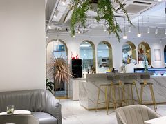 -Fridi Patisserie Cafe