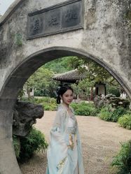 -一揽芳华汉服旗袍体验馆(拙政园店)