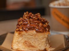 焦糖胡桃卷-CHOCMONS巧克怪兽(屏风街店)