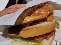 新奥尔良烤鸡腿堡-肯德基(新骥江店)