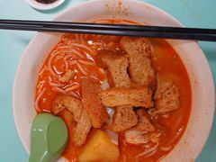 -亚王咖喱鸡米粉面