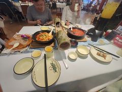 -刘姐啤酒鱼民族演艺餐厅(西街总店)