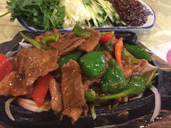 铁板牛肉-鹤乡东北菜(崮山路店)