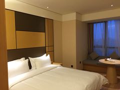 -全季酒店(上海青浦吾悦广场淀山湖大道店)