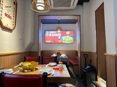 -聚鑫朋酸菜肥肠(文艺路口店)