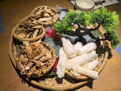 -菌彩云南野生菌火锅(万达广场店)
