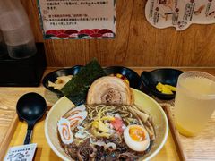 -柒鉦·日式豚骨拉麵(常德路店)