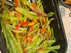 -云海肴·汽锅鸡·云南菜(天山百盛优客店)