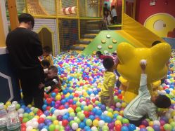 -LuckyStar幸运星家庭娱乐中心(东莞国贸店)