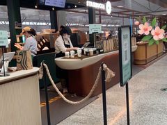 门面-星巴克(上海虹桥站2A检票口)