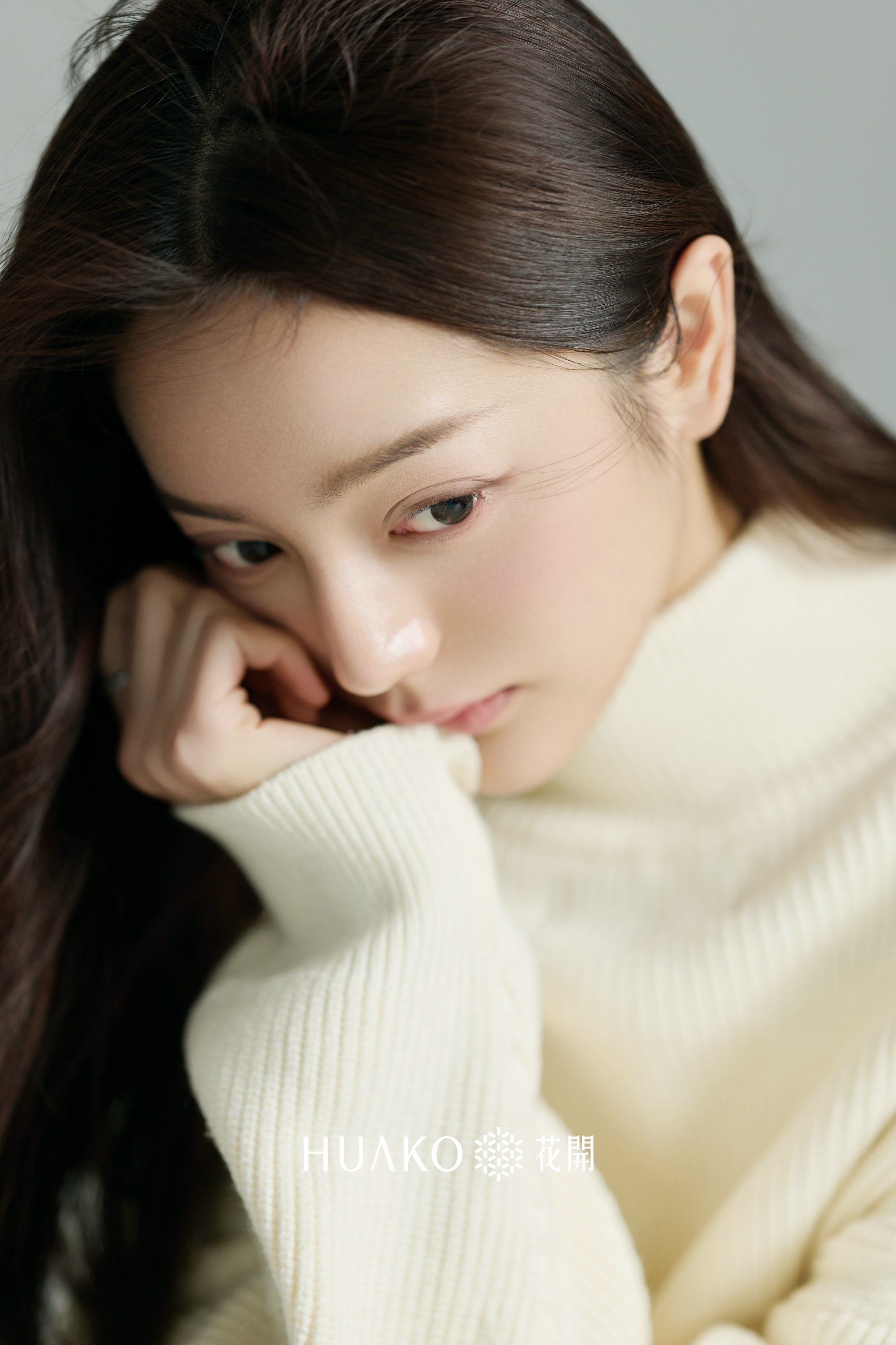 超适合春冬的奶白色毛衣肖像😍舒适度拉满