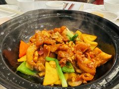 沙姜鸡煲-金鮀岛潮州酒家