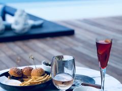 -瑰丽酒店·海吧·天际下午茶·现场DJ·天台酒吧