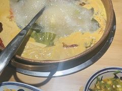 -洱火云南酸菜牛肉火锅(石景山当代商城店)