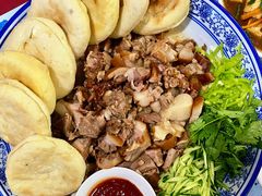 扒猪脸火勺-北京龙庆四季香农家饭庄·灶台鱼·碳烤虹鳟鱼(龙庆峡店)