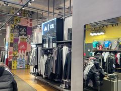 -adidas(正佳广场店)