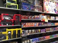 -潮品挚尚(五角场苏宁易购店)