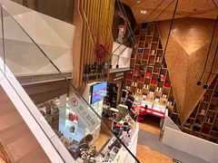 -新华里咖啡书吧(新华书店小寨店)