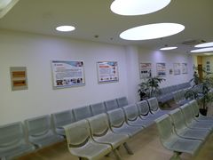 -上海大学附属上海和平眼科医院