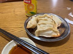 -黄阿姨锅贴大王(万航渡路店)