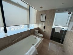 -上海龙之梦万丽酒店