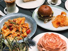 -潮一不贰·法式甜品·生日蛋糕·西式简餐(外滩店)